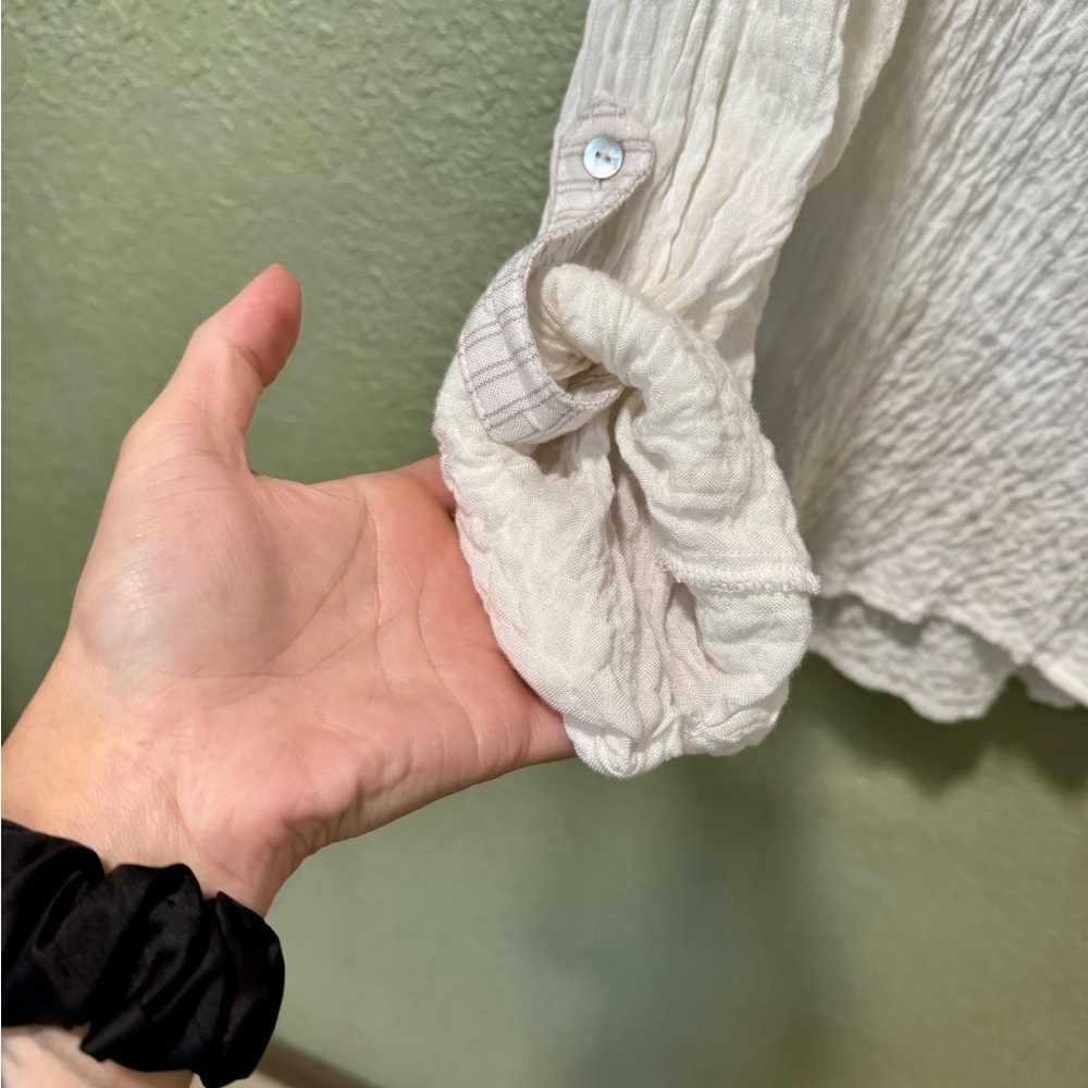 Jane and Delancey Cream Textured Button-Down Shirt - Picture 3 of 4